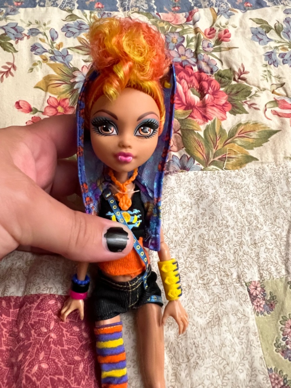 Howleen Monster High Doll - Picture 2 of 10